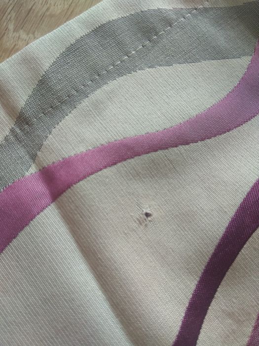 Zaciemniające zasłony na przelotkach