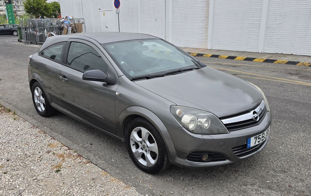 Opel Astra comercial