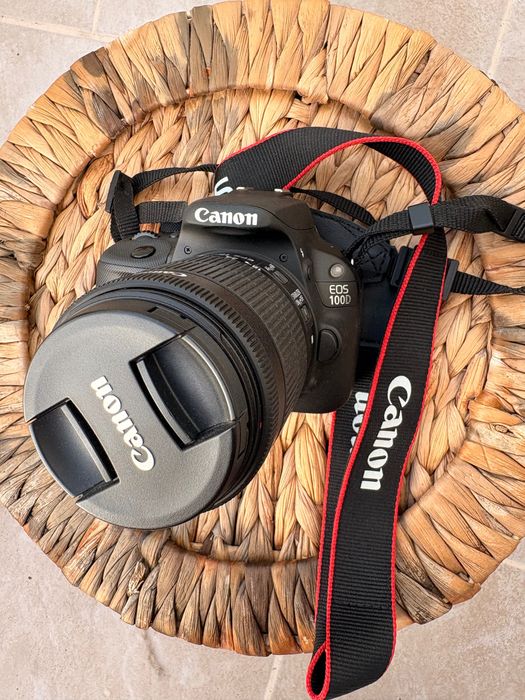 Máquina fotográfica Canon EOS 100d + lente 18-25mm + mochila. pouco usada