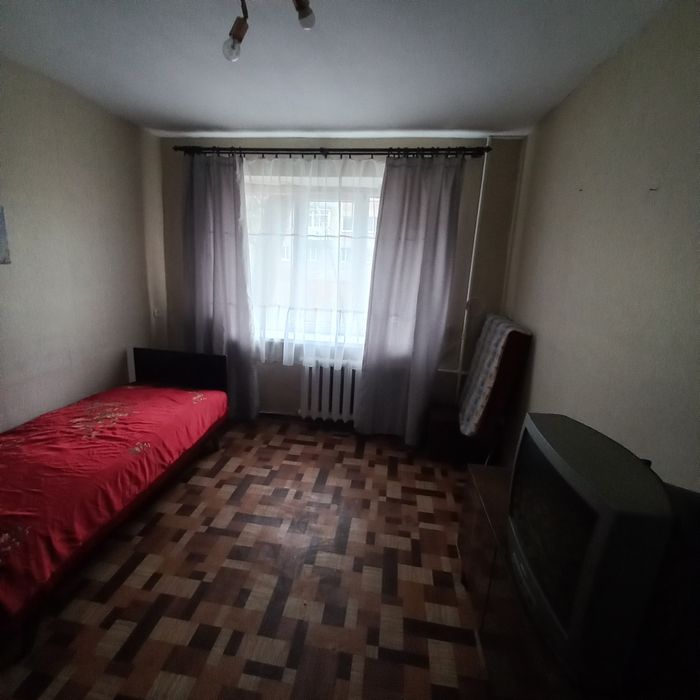 Сдам комнату  метро Индустриальная