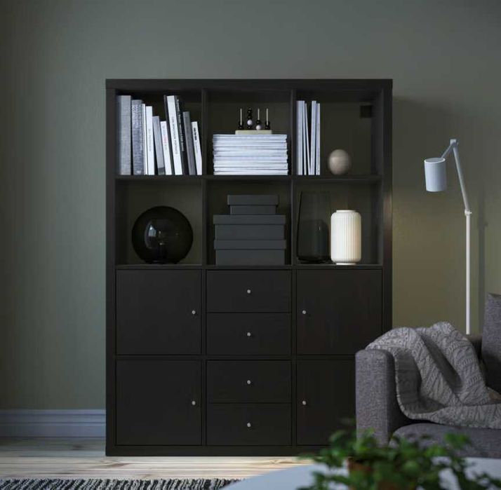 Estante IKEA KALLAX com portas e gavetas