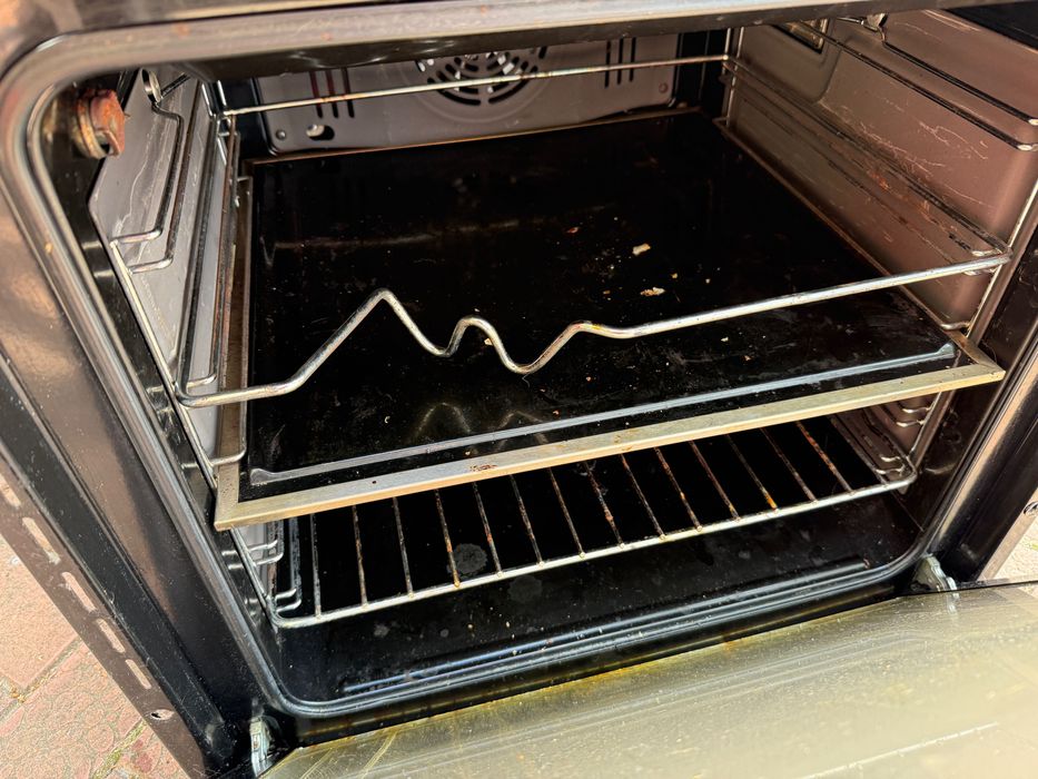 Електрична духовка Pyramida F120