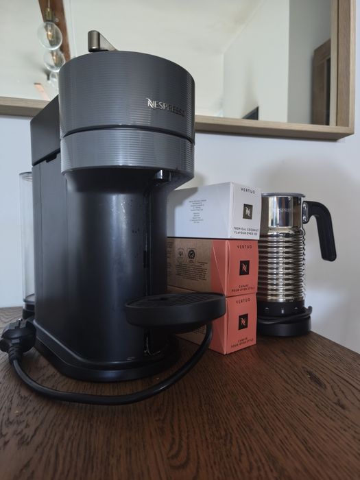 Nespresso Vertuo  Next e Aeroccino 4