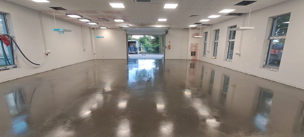 Posadzki betonowe,przemysłowe .