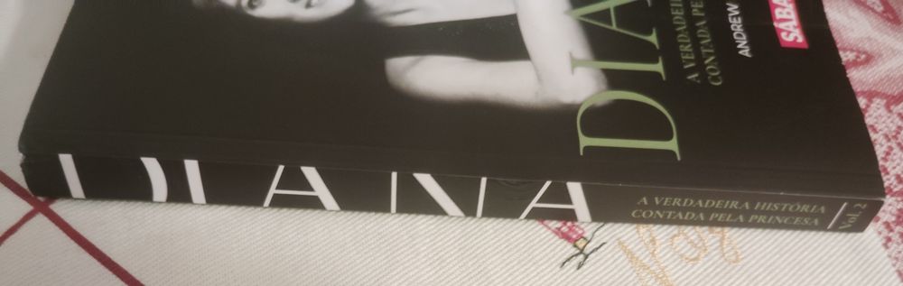 Livro Diana Coleção Revista Sábado Como Novo