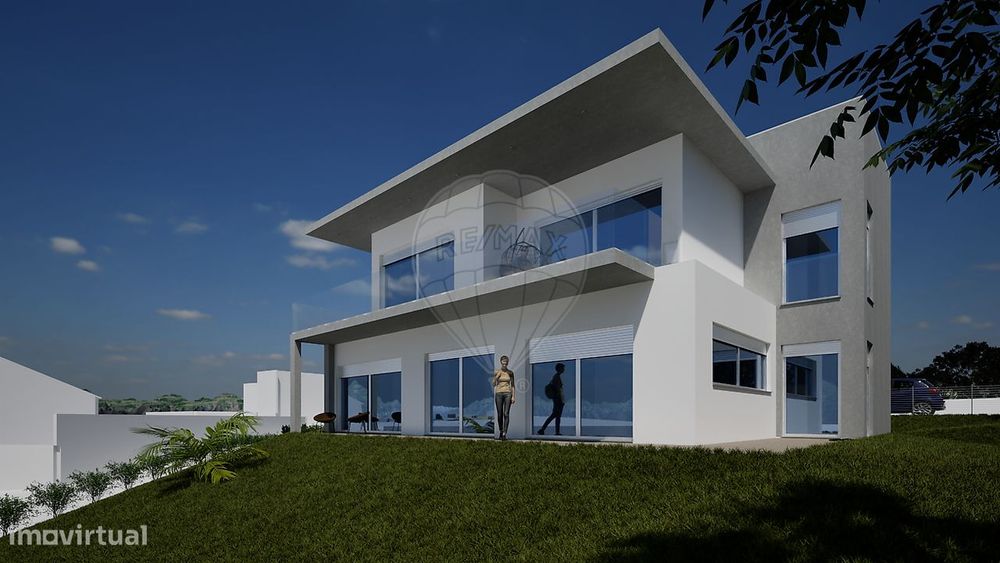 Moradia T4 para venda