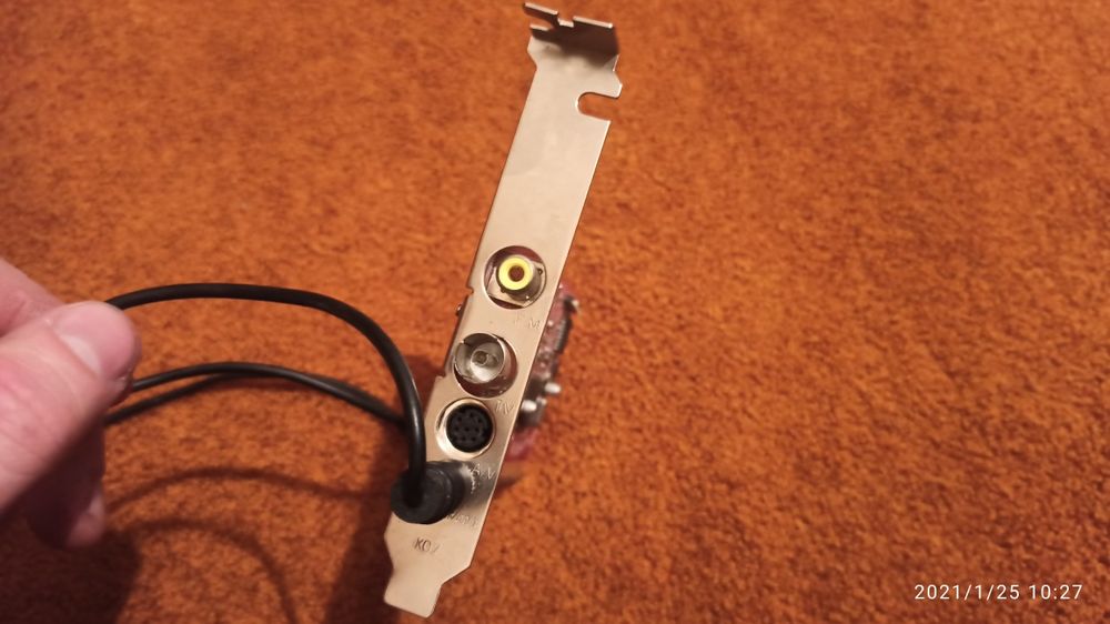 Продам тв- тюнер