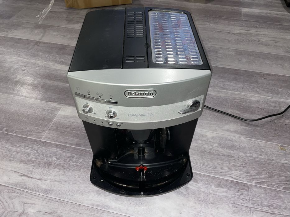 Кавомашина Delonghi ESAM 3100.SB