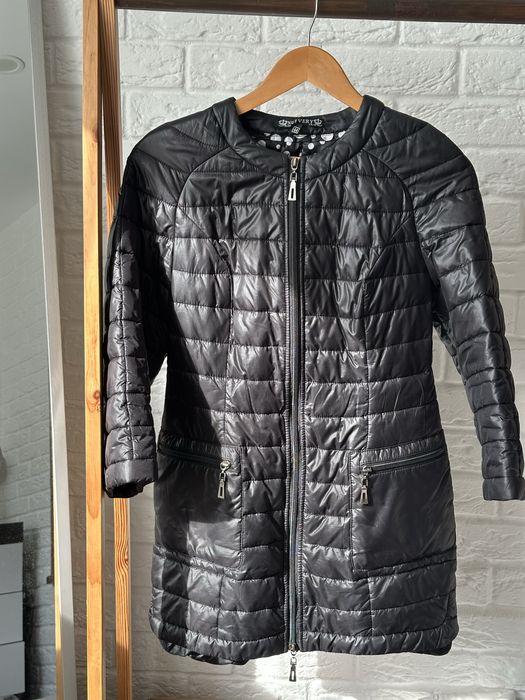 Куртка-плащівка чорного кольору розмір 44 (S-M)