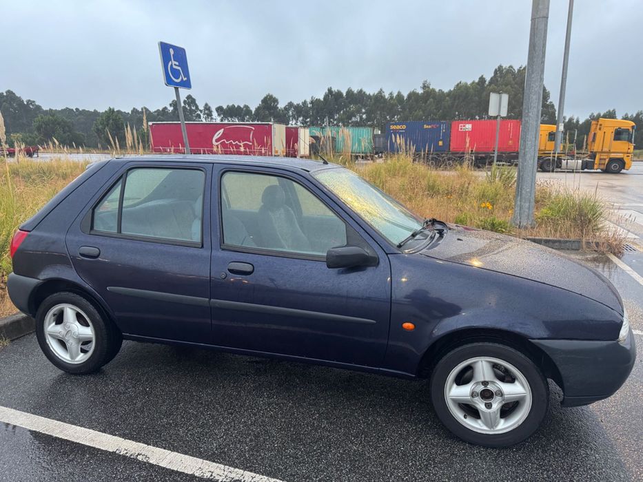 Carro Ford Fiesta 97