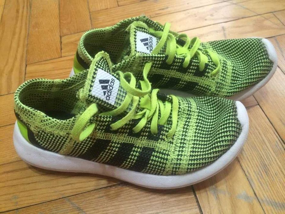 Продам оригинальные кроссовки adidas element 37 р