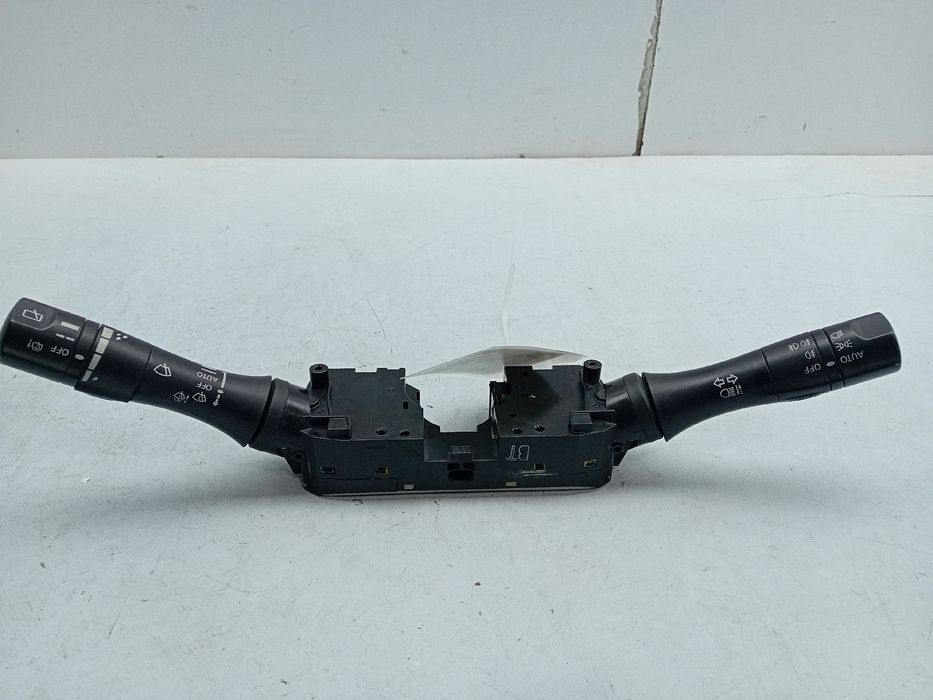 Manípulo do limpa vidros NISSAN Leaf EV (ZE1)