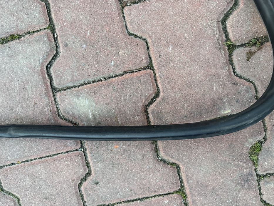 Uszczelka drzwi e36 cabrio prawa bdb stan