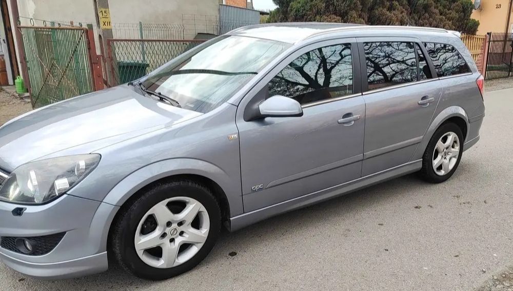 Opel Astra H OPC Line