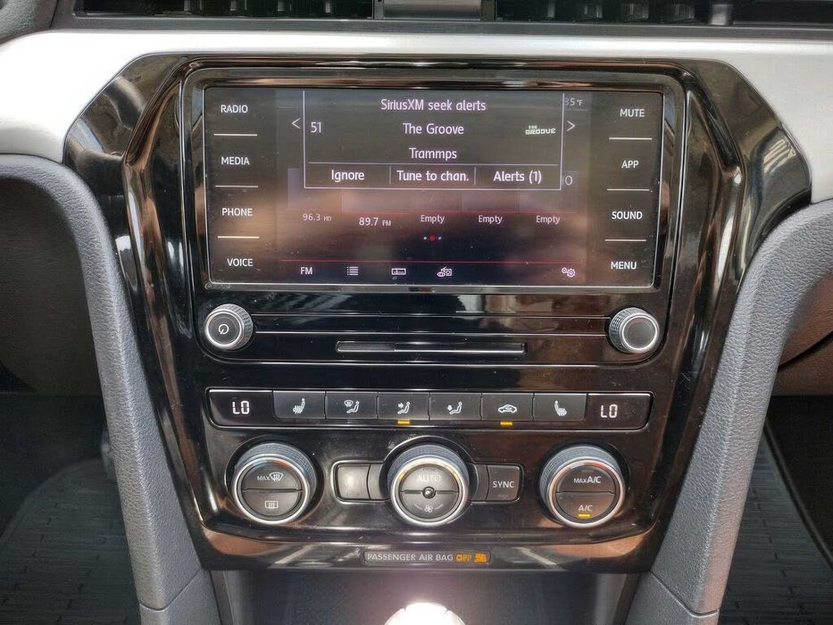 Volkswagen Passat      2022
