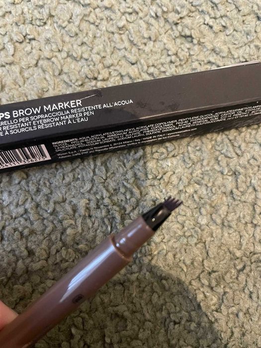 Pisak do brwi 05 z czterokołkową precyzją 03026