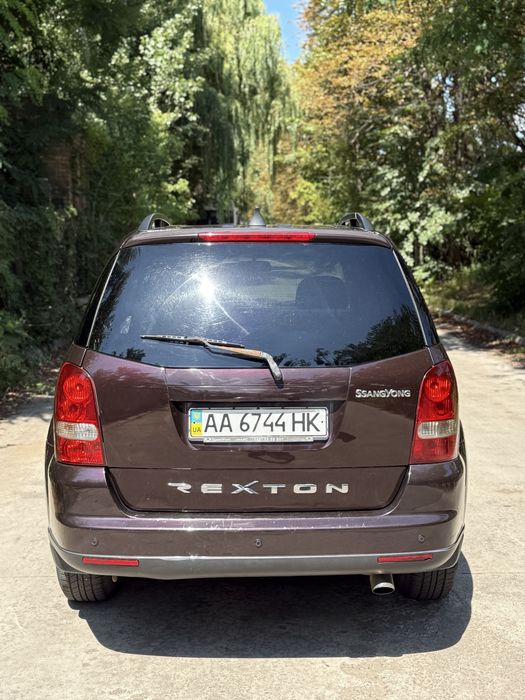 Продам Ssang Yong Rexton 2.7 дизель