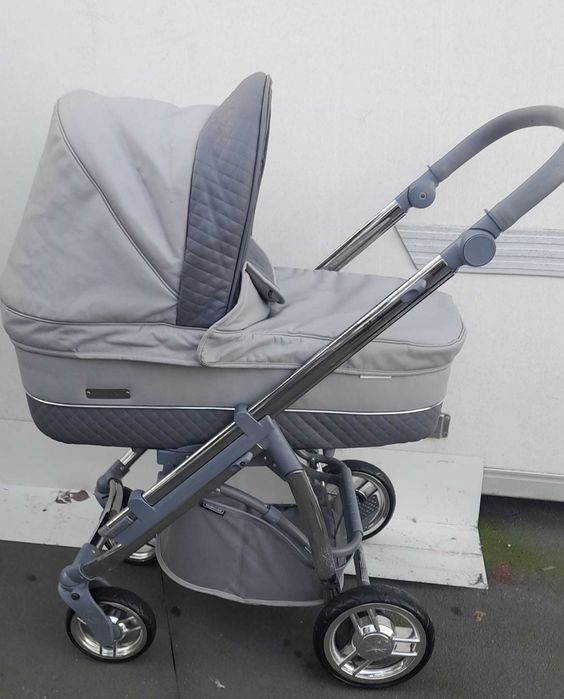 Carrinho de bebe trio Bebecar com base isofix