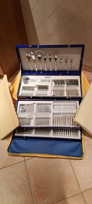 Faqueiro Italiano Completo 12 px c/ 125 peças Aço Inox 18/10 e Banho de Ouro 24k GOTTINGHEN