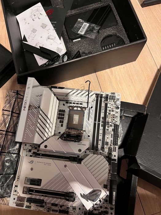 Rog Maximus Z790 APEX