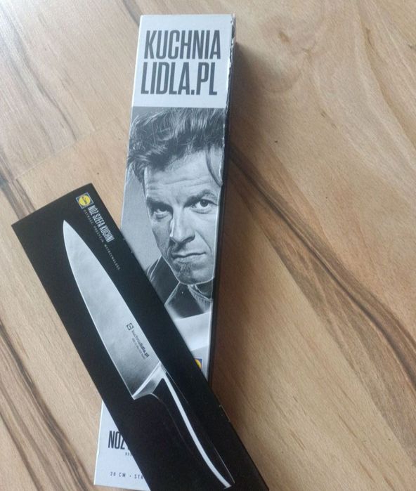 Nowy,solidny, ciężki nóż szefa kuchni