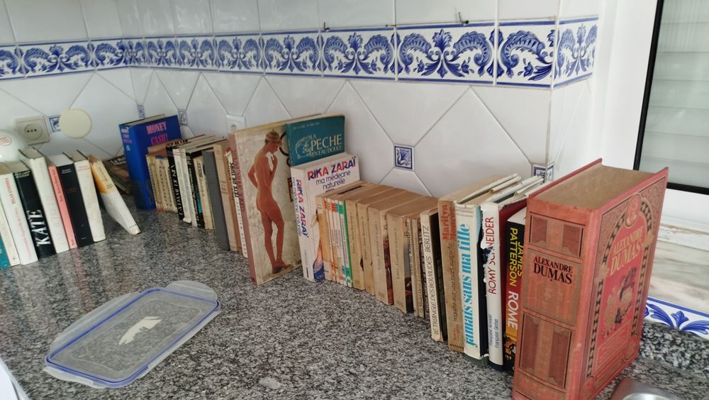 583 Livros de vários tipos
