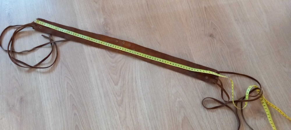 Cinto vintage 1970 estilo cowboy / boho em camurça 75 cm