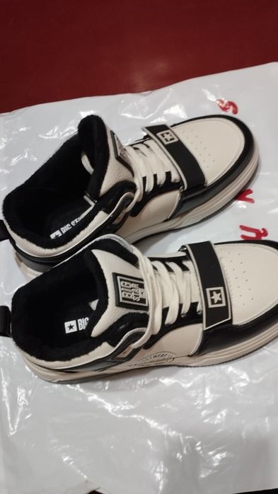 Продам кросівки зимові, чоловічі 40-го розміру