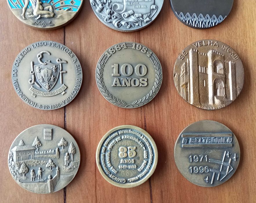 Medalhas em bronze e estanho