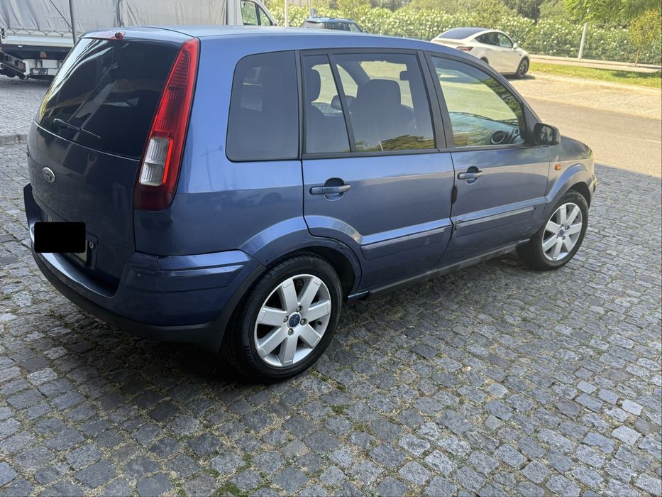 Ford fusion 2006 59 000 klm