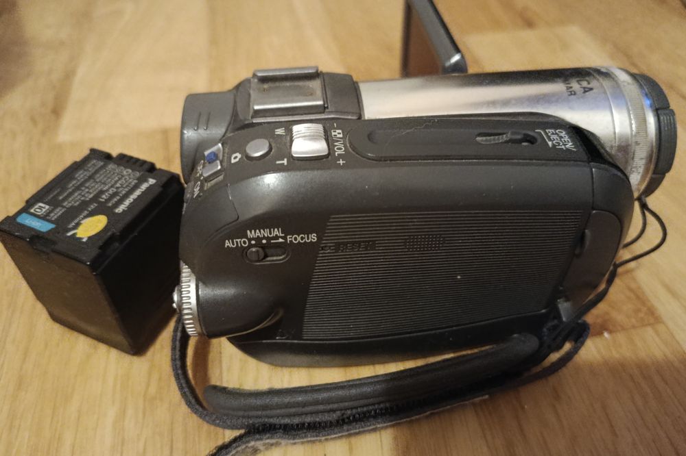 Видеокамера цифрова Panasonic NV-GS330