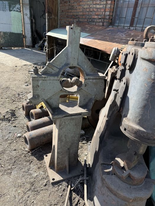 Люнет для токарного,трубонарезного станка