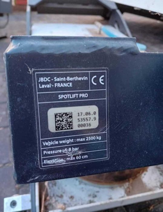 Podnośnik samochodowy mobilny Spot Lift Pro 2500kg
