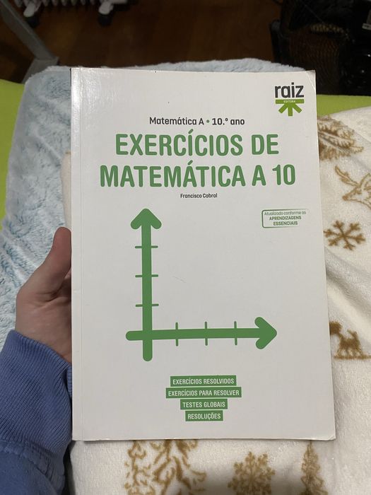 Livro de exercicios de matemática A 10° ano