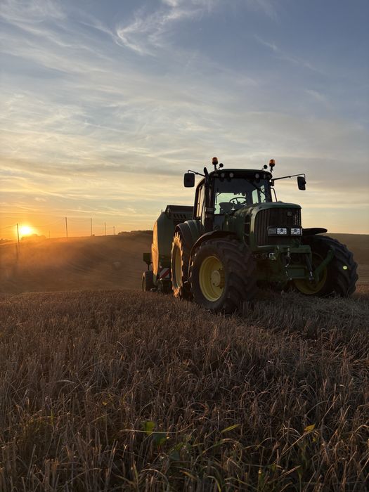 John deere 6830