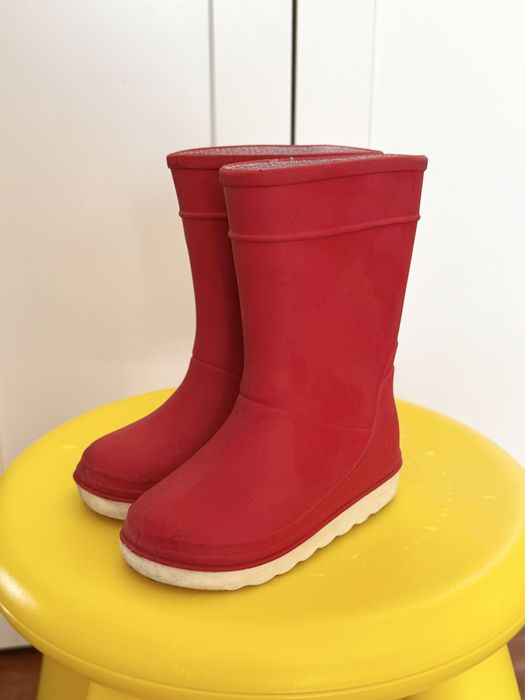 Galochas tamanho 22/23 e 25/26