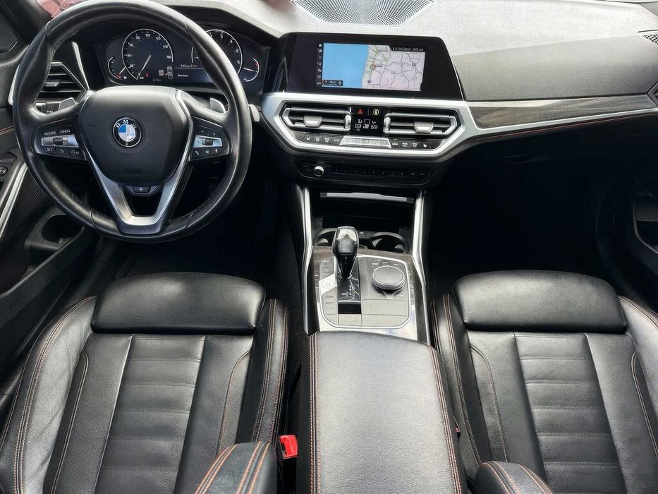 BMW 330Xi      2020