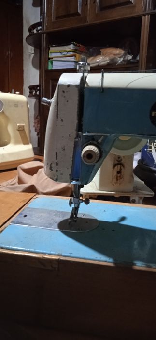 Vendo máquinas antigas