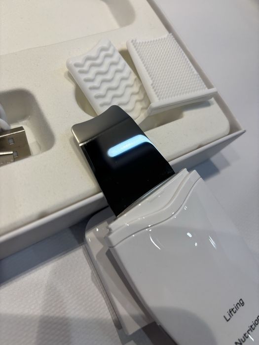 Апарат УЗТ чищення обличчя Gezatone BON-990