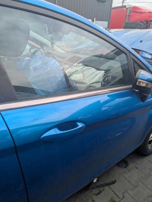 Drzwi przód przednie prawe Ford Fiesta MK7 ZC