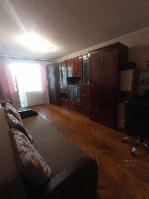 Продам двокімнатну квартиру на Салтівці (533м/р)