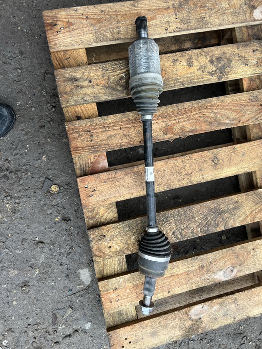 Піввісь привід передній лівий kia ev6 gt  line awd