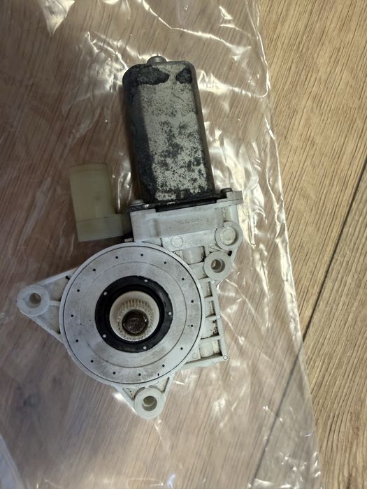 Silniczek mechanizmu szyby bmw e82 prawy