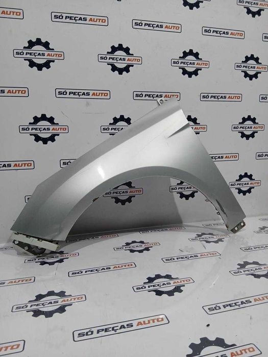 GUARDA LAMAS ESQUERDO PRATEADO FORD FOCUS MK3 1.6TI  ANO: 2012