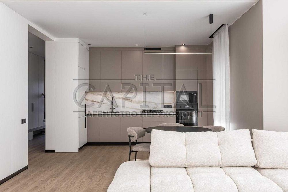 Продаж будинку в закритому КМ в селі Крюківщина Автономний з ремонтом