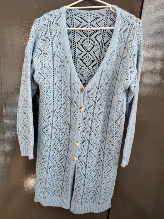 Sweter ażurowy błękitny