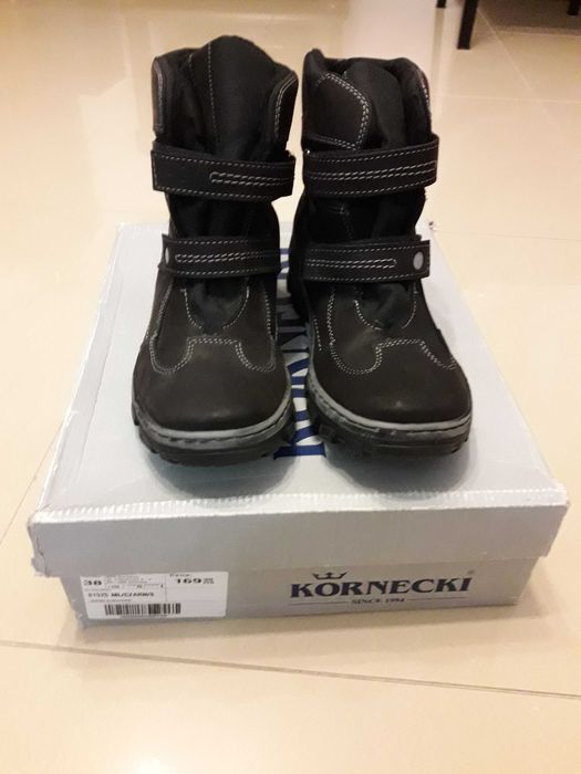 Buty zimowe dla chłopca KORNECKI rozmiar 38 czarne skóra NOWE