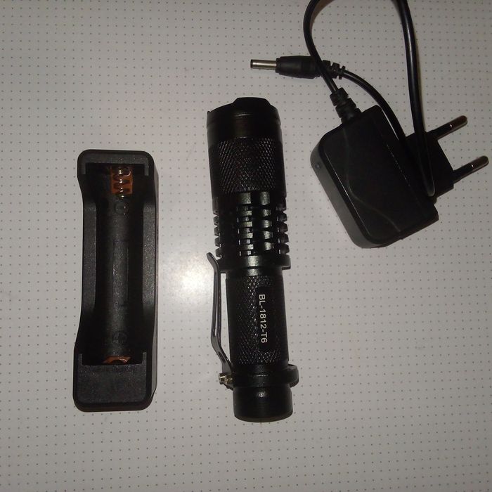 Ліхтар на аккумуляторній батареї