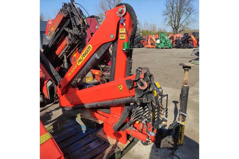 hds manipulator na busa palfinger pk4200 radiowy 2013 hiab fassi