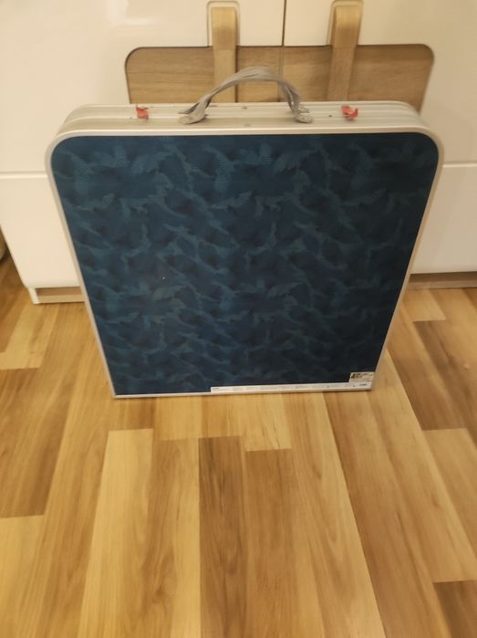 Kempingowy stolik plus krzesełka Decathlon